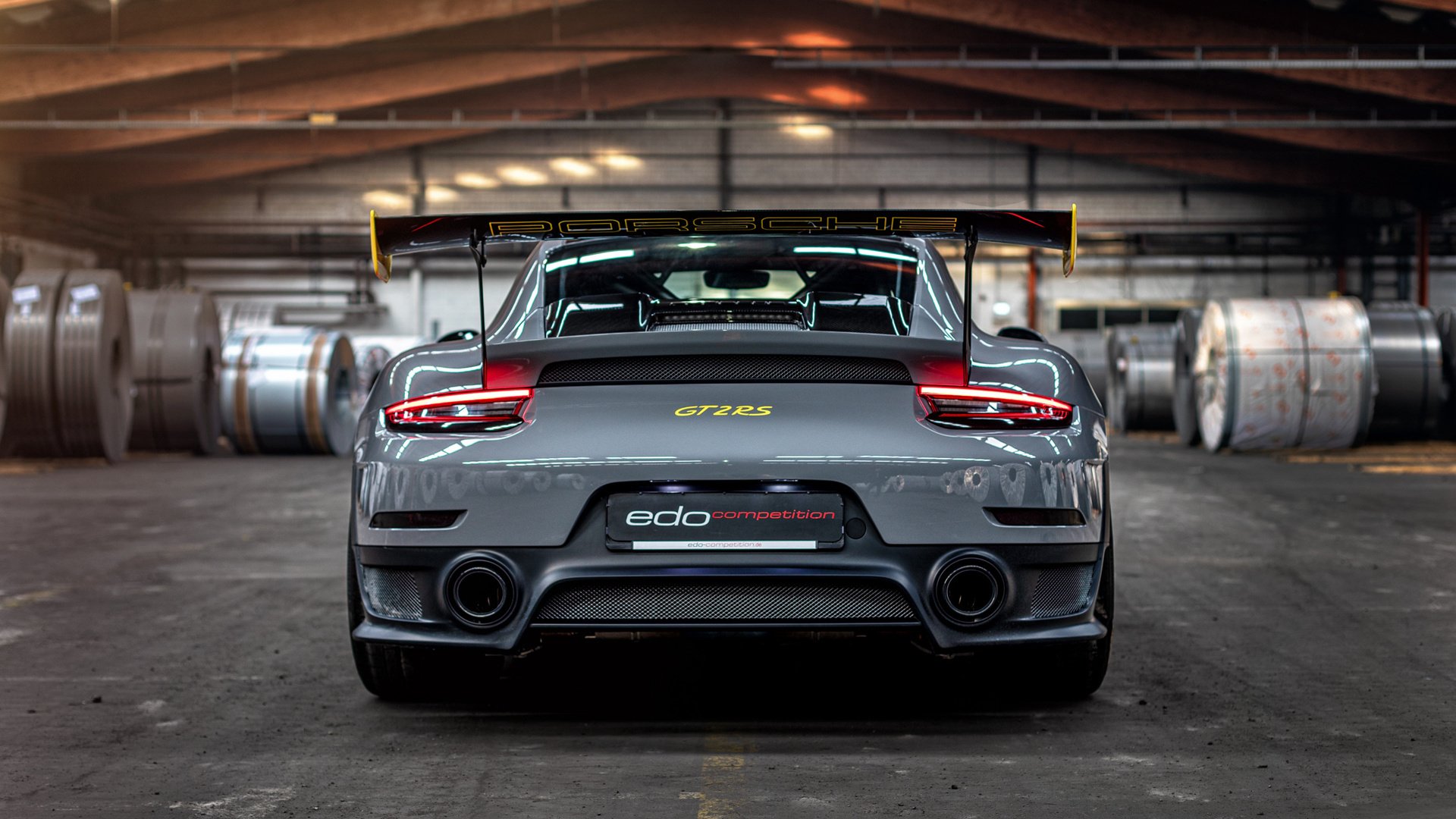 澳大利亚袋鼠队在橄榄球冠军锦标赛的对抗中,展现无畏精神,澳大利亚袋鼠女篮