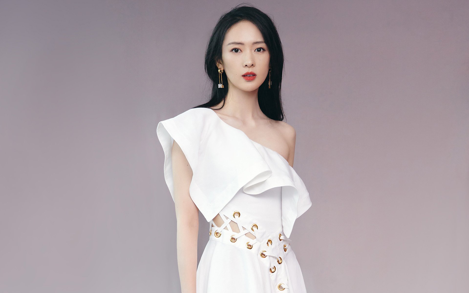 开云体育官网登入-篮网封闭训练营中重点演练半场压迫防守，篮网训练赛