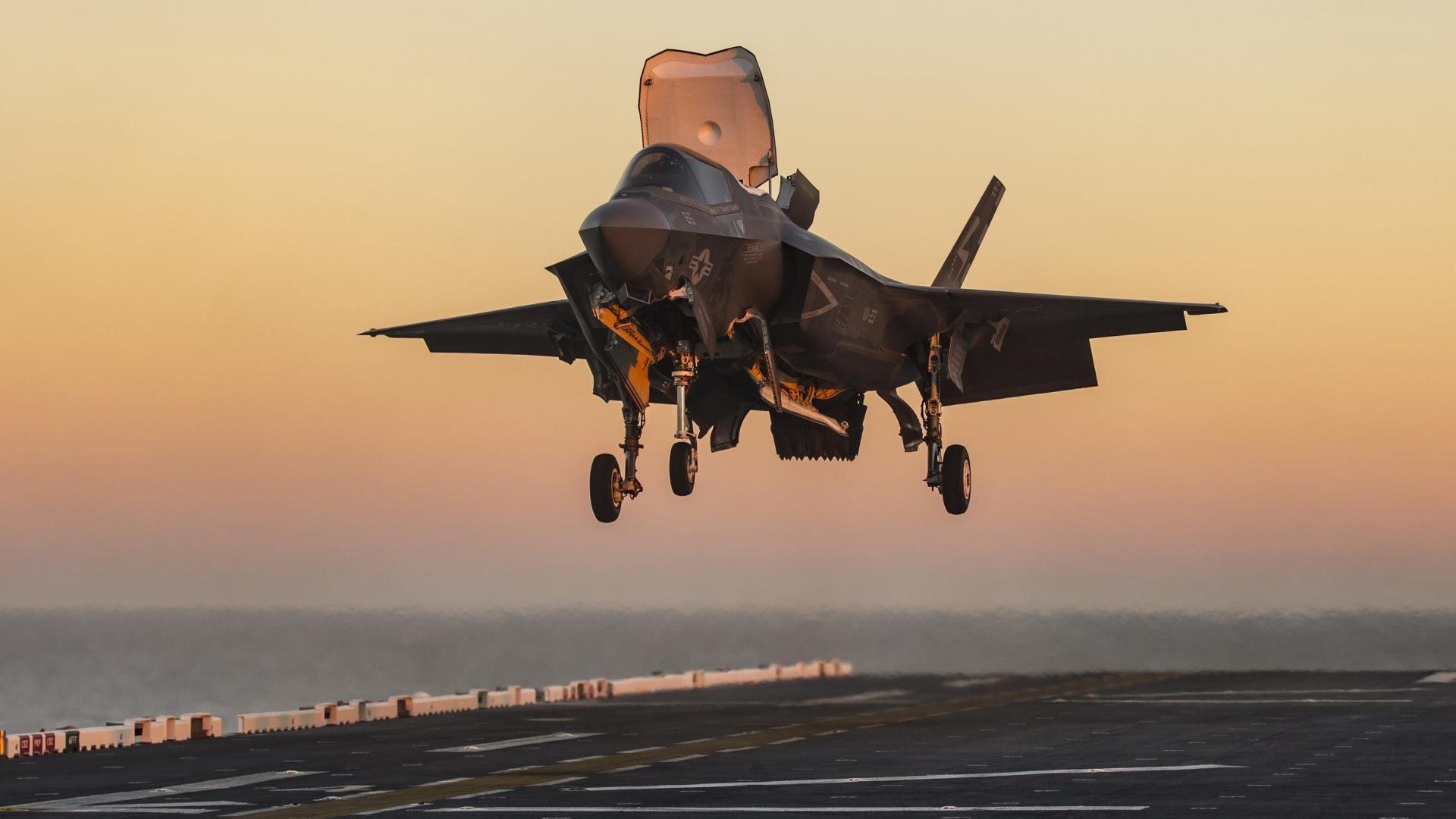 开云体育足球-雷霆主力后卫带头苦练传球减少失误比率，雷霆主力阵容